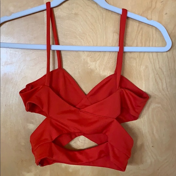 Cut out crop top - Picture 2 of 2